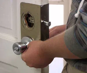 Capitol Locksmith Service Posen, IL 708-401-0625 Capitol Locksmith Service Posen, IL 708-401-0625 - locksmith-12